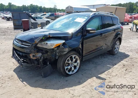 2014 Ford Escape Titanium z USA, uszkodzony, nr VIN 1FMCU0J94EUD77831